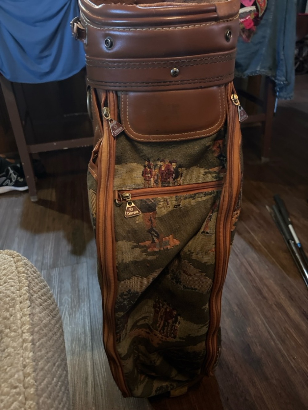 Daiwa Brown Camouflage Pattern Men's Golf Bag with Leather Trim - Picture 7 of 10